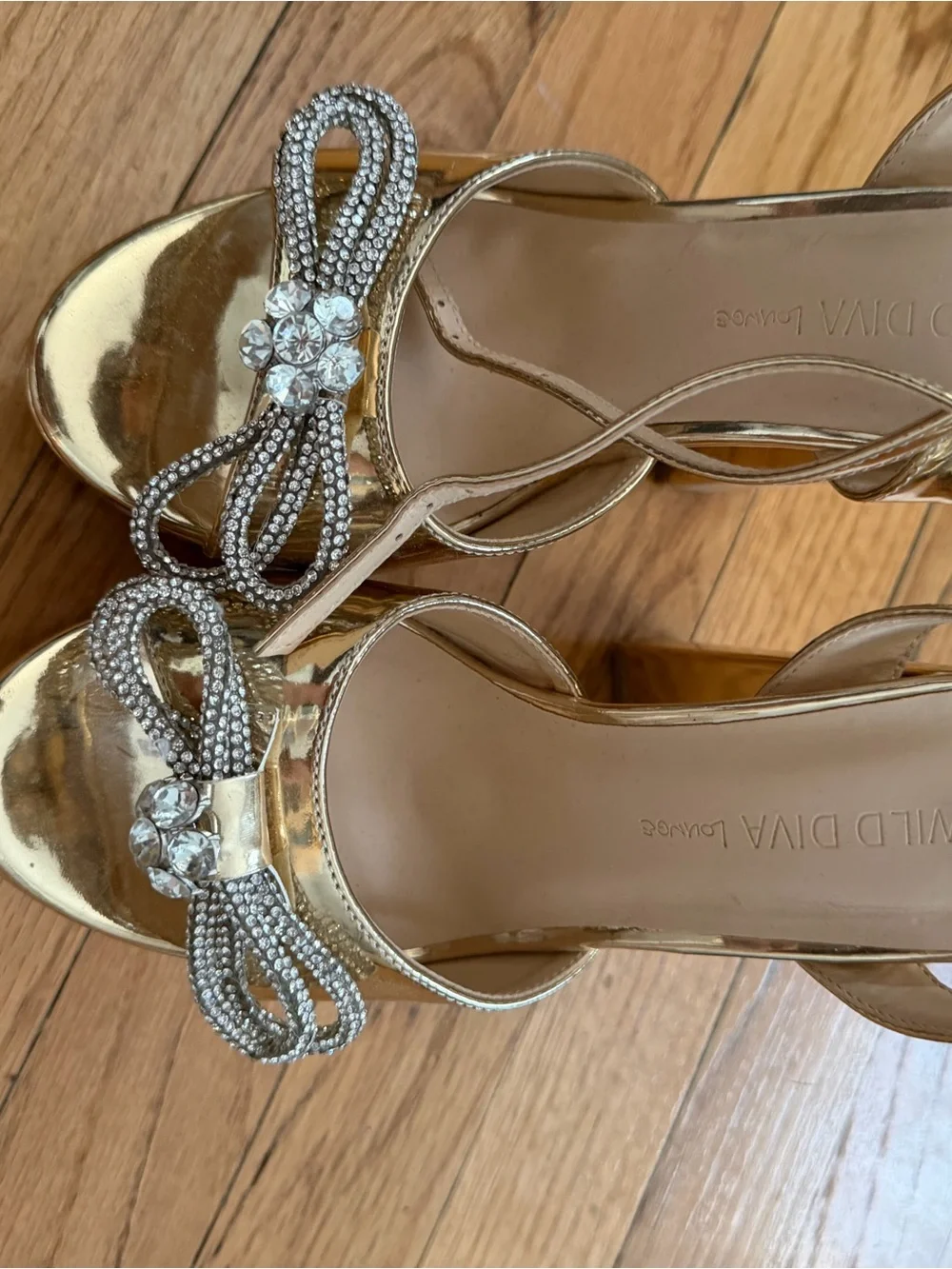 Wild Diva Metallic Gold Platform Heels with Crystal Bow Accent 6.5